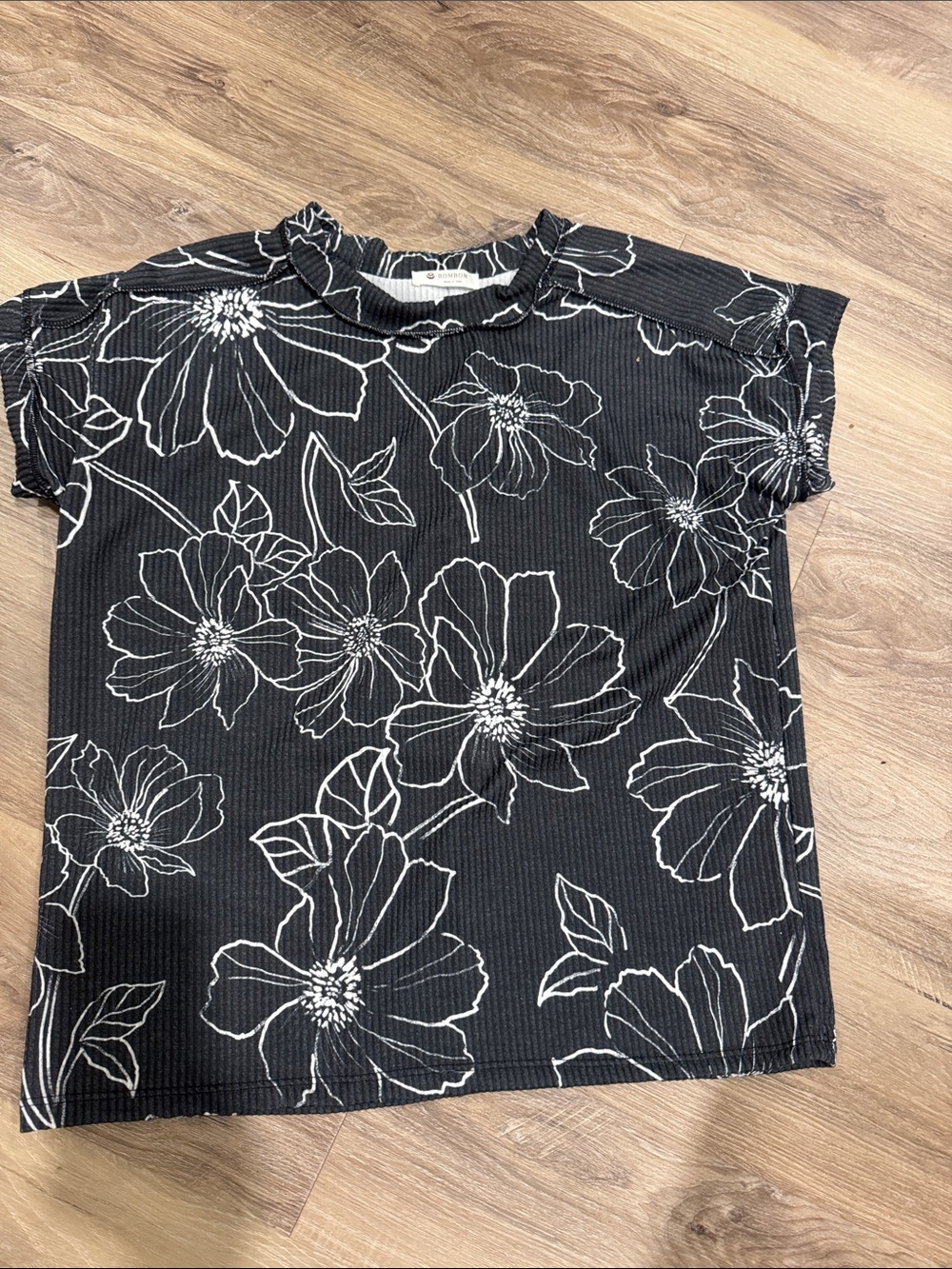 Women's Black Short Sleeve Floral Tee
